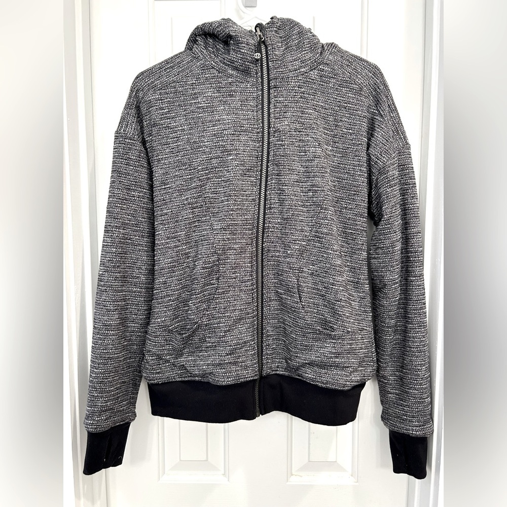 🍋 Lululemon Luscious Embrace Reversible Scuba Hoodie in Coco Pique / Black